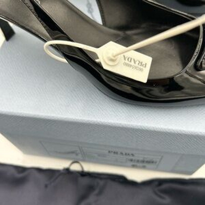 Women's Prada patent leather sling back pumps size 39 made in Italy