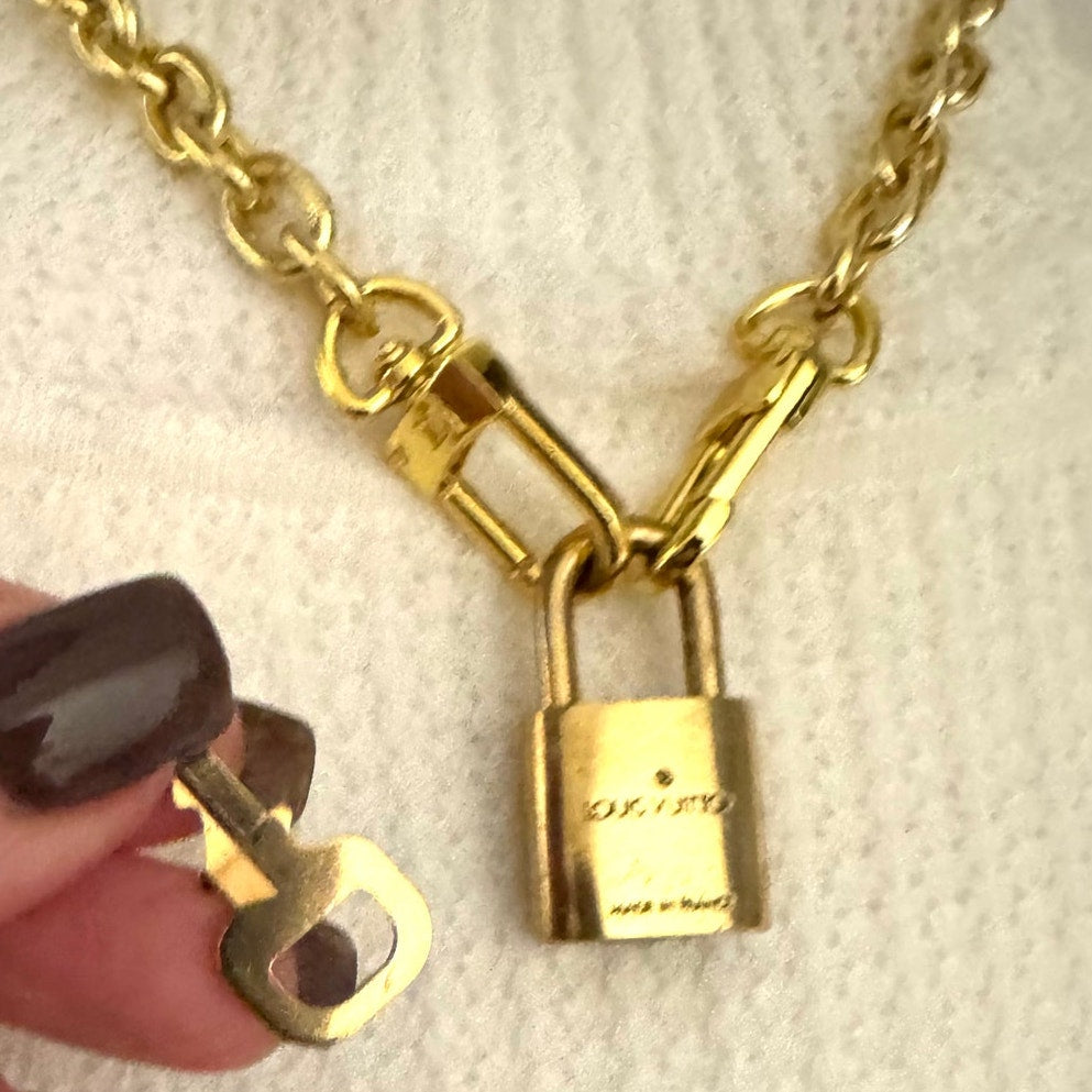 Louis Vuitton LV 319 Lock With Key Chain Necklace