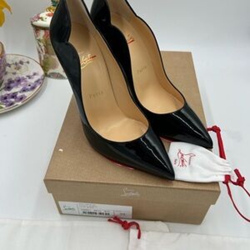 Women's Christian Louboutin hot chick 100 patent leather pumps size 39