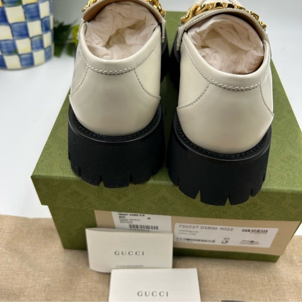 Women's Gucci interlocking GG patent leather loafers Size 40 
Made in Italy
