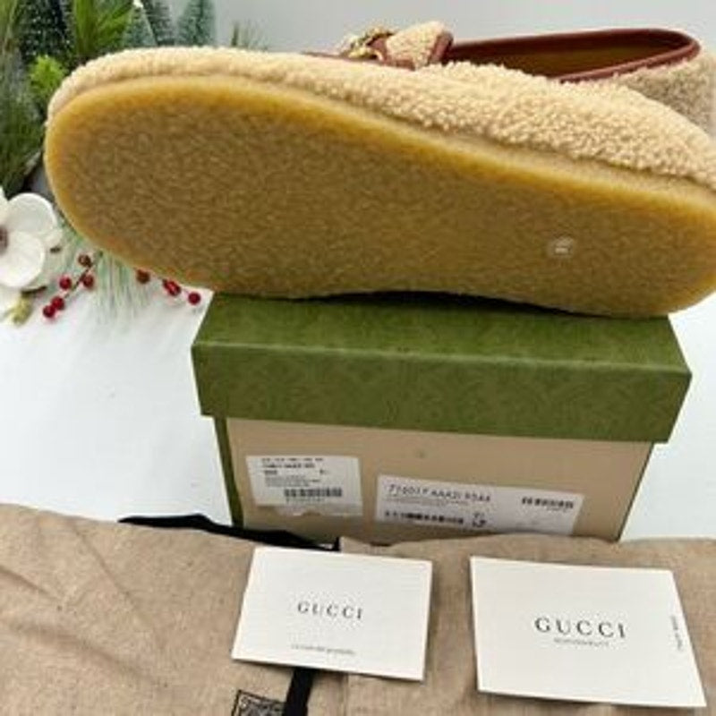 Men’s Gucci Horsebit ivory wool  loafers size 9.5 made in Italy.