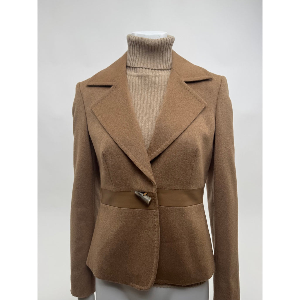 Max Mara Cashmere Notch Collar Blazer Jacket – Size 8 – Horn Toggle Closure