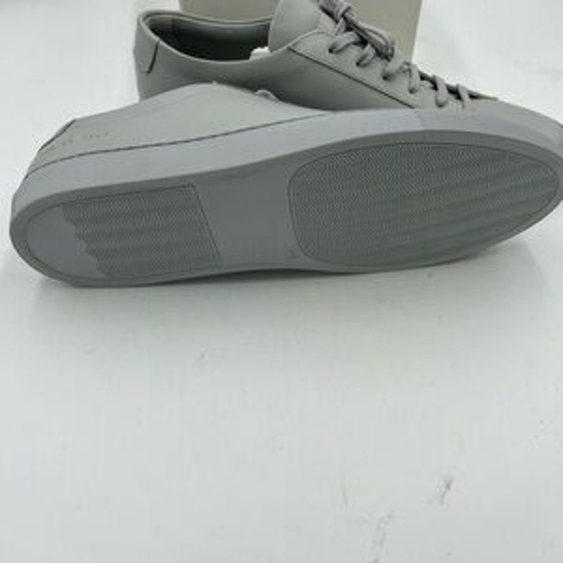 Men's common project low top leather sneaker size 44 made in Italy