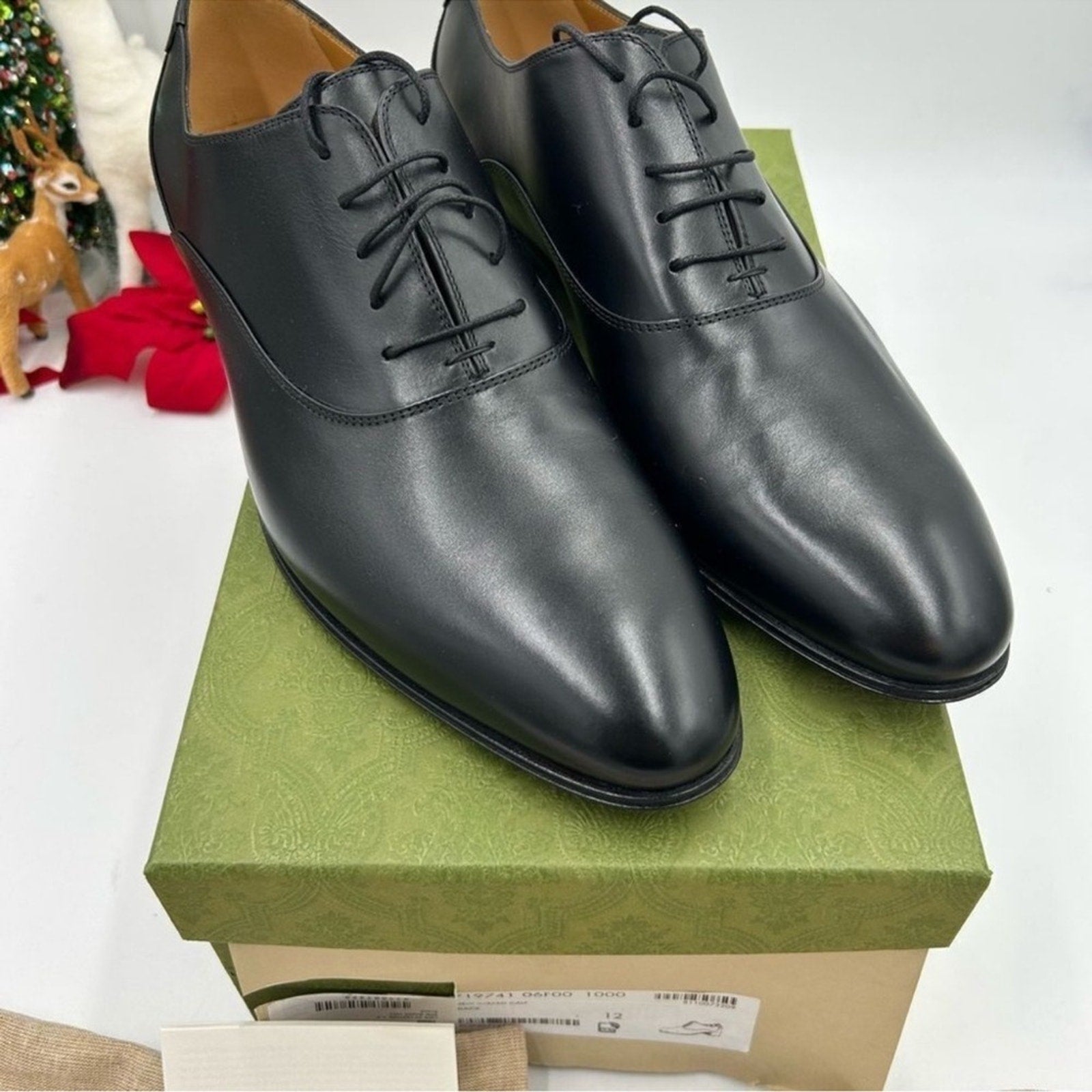Men's Gucci GG Leather, Oxford's
Size 12 
Made in Italy
