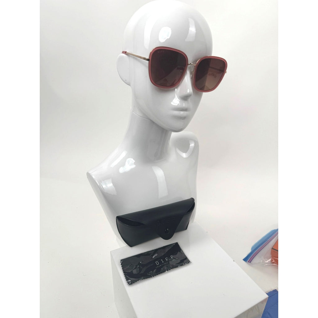 DIFF NWOT Pink & Gold Genevive Oversized Sunglasses With Case