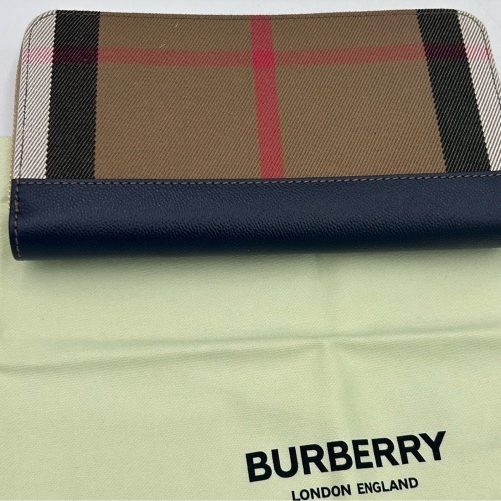 Women's Burberry Iconic Nova Check long zip around wallet made in Italy