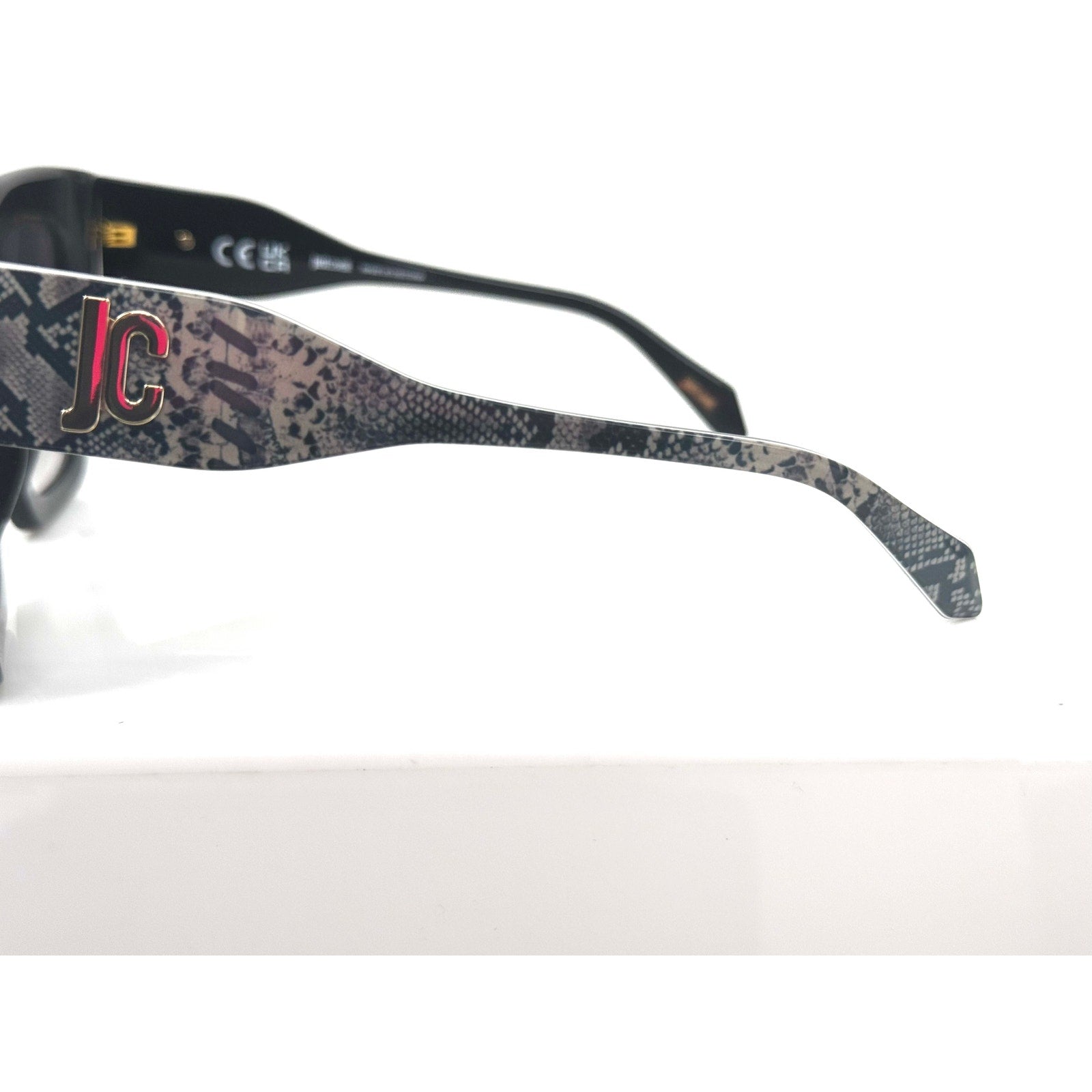 Just Cavalli NWOT Logo Plaque Reptile Arm SJC019K Oversized Limo Tint Sunglasses