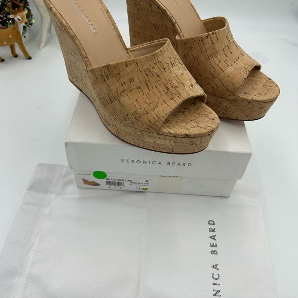 Women's Veronica Beard, tan cork wedge sandals
Size 11