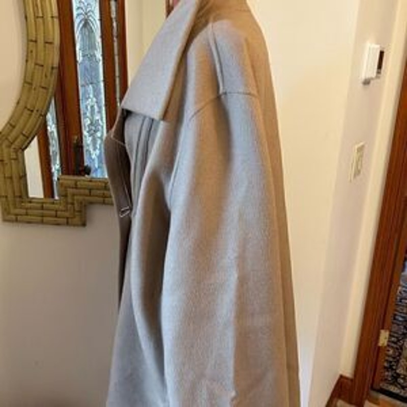 Women’s Akris 100% camel hair double face coat size 8 made in Italy