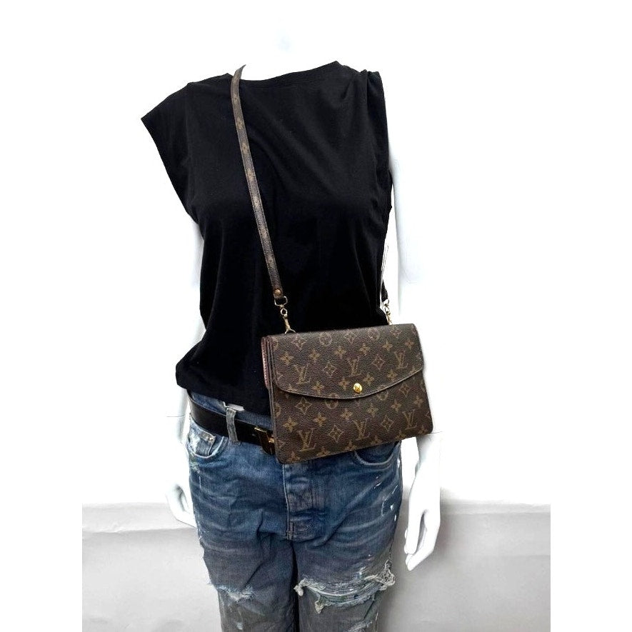 Women's Louis Vuitton Monogram Pochette Double Rabat Shoulder Bag