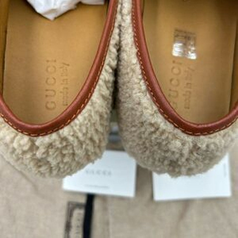 Men’s Gucci Horsebit ivory wool  loafers size 9.5 made in Italy.