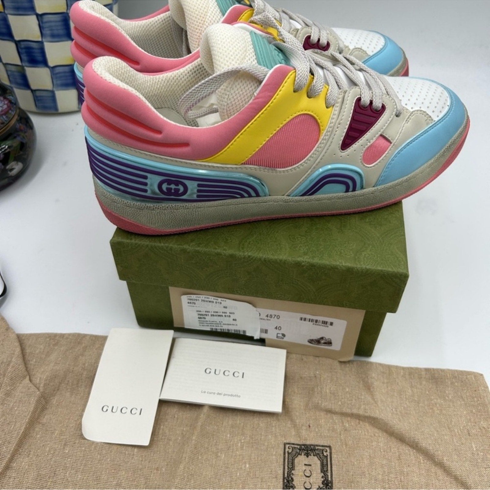 Women's Gucci basket, distressed, low top leather sneakers size 40 made in Italy