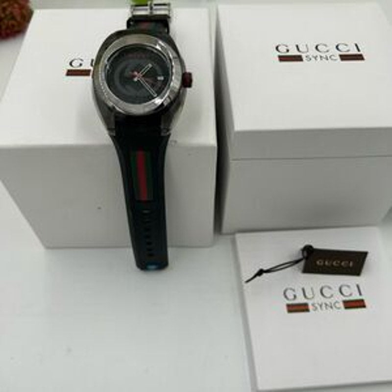 Unisex Gucci sync quartz watch made in Italy