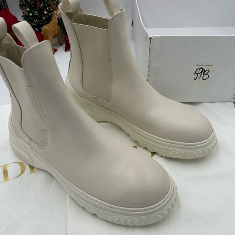 Women’s Dior leather ankle boots size 39 made in Italy