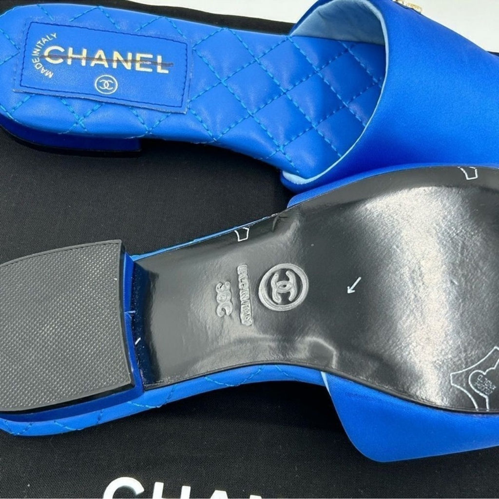 Women's Chanel CC satin slide sandals size 36 
Made in Italy