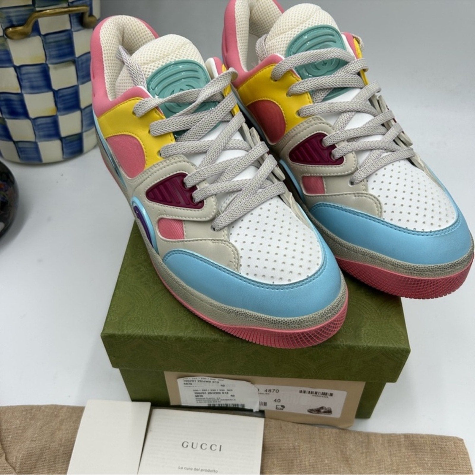 Women's Gucci basket, distressed, low top leather sneakers size 40 made in Italy