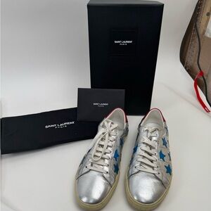 Men’s Saint Laurent Court Classic SL/06 Sneakers-blue star appliqués. Size 43.5