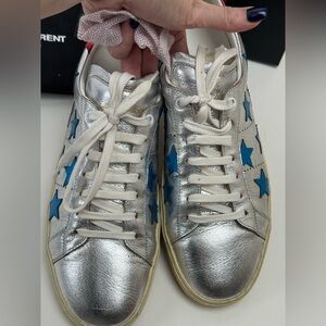 Men’s Saint Laurent Court Classic SL/06 Sneakers-blue star appliqués. Size 43.5